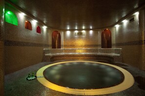 Sauna, tab panas, bilik wap, mandi tangas / hammam 