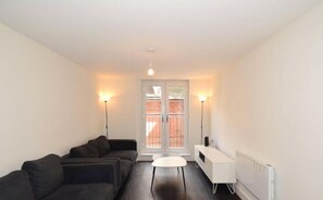 Living area - 2 Bedroom Luxury Apartment in Leicester (Leicester)
