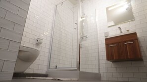 Suite | Bathroom - Marnix residence (Amsterdam)