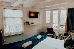 Phòng đôi | Bộ đồ giường cao cấp, chăn bông, bàn ủi/dụng cụ ủi quần áo 