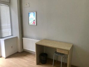 Habitación doble, baño privado | Servicio de la habitación