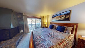 2 bedrooms, Internet, bed sheets - Cozy Lodge with Access to Exclusive Golf (Sunriver)