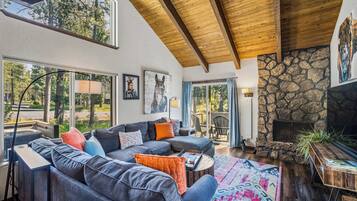 TV, fireplace, DVD player