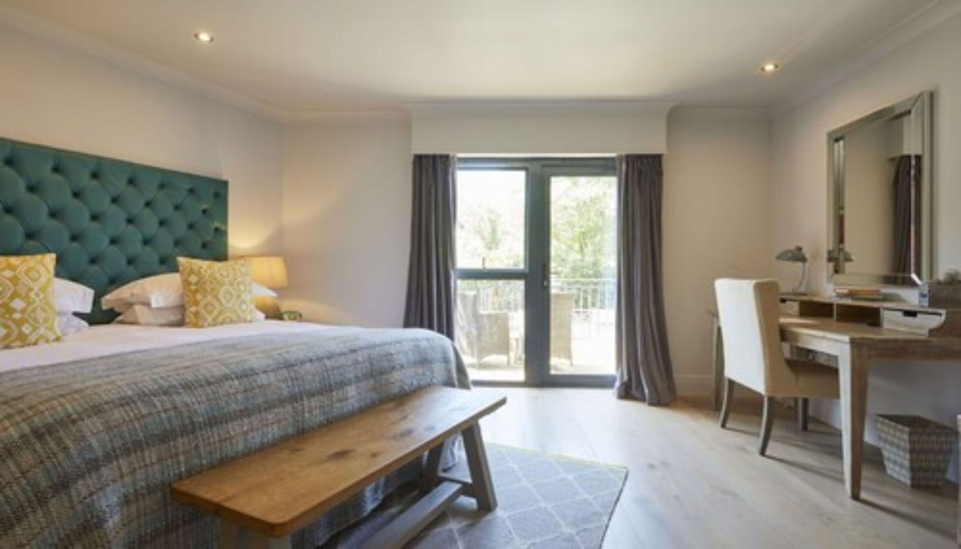 Allergikerbettwaren, Zimmersafe, Schreibtisch