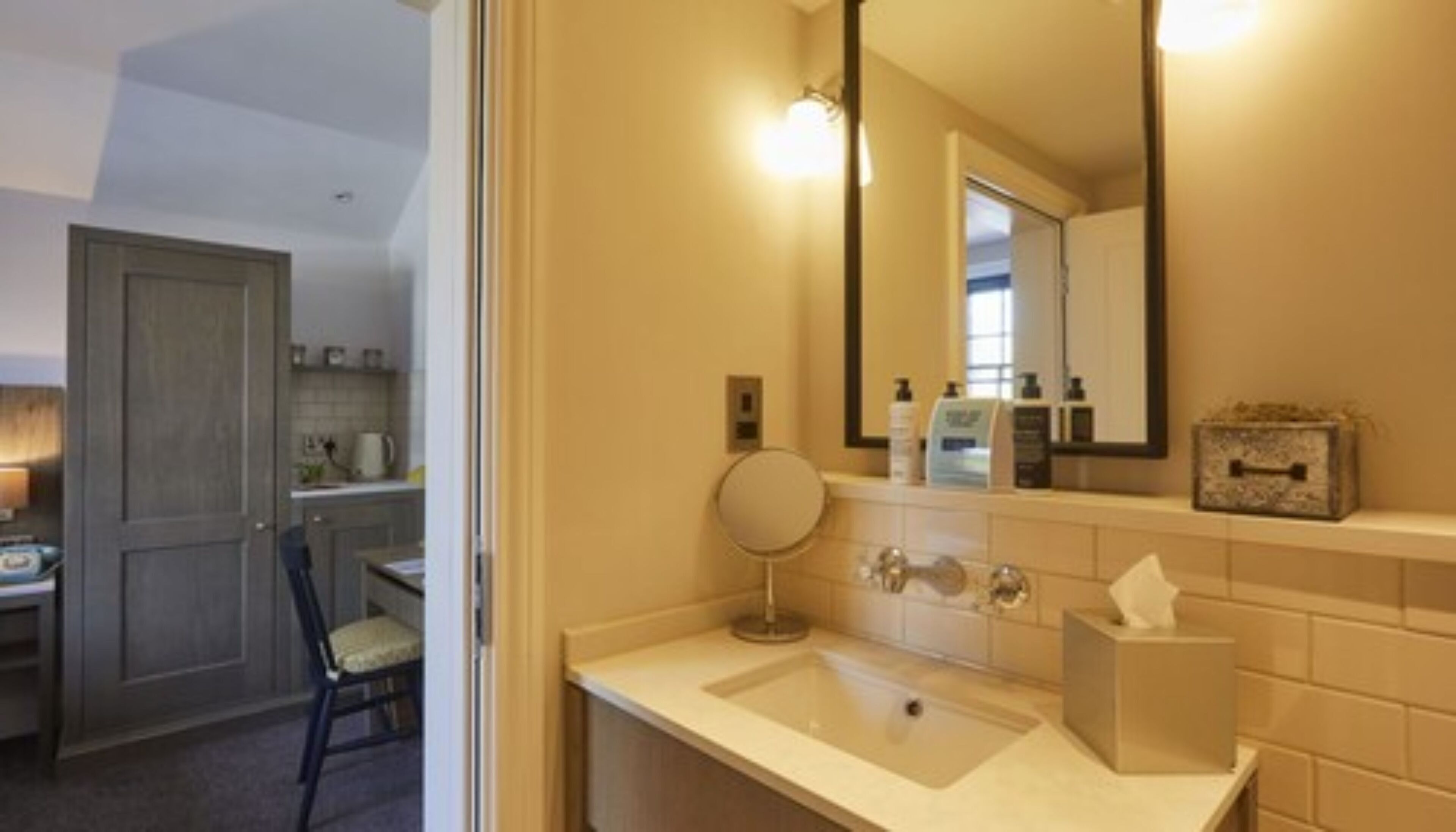 cosy double room | bathroom | hair dryer