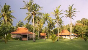 Unclassified image, 4 of 48, button - Desa Limasan Retreat (Sendang)
