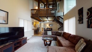 TV, fireplace, DVD player - Sunriver Escape with Patio, A/C & Cozy Fireplace (Bend)