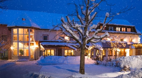Exterior. Gasthof zur Burg