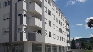 Exterior - Apolon Apartments (Banja Luka)