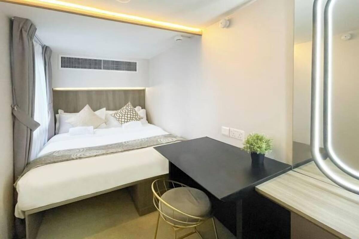 In-room safe, desk, laptop workspace, soundproofing