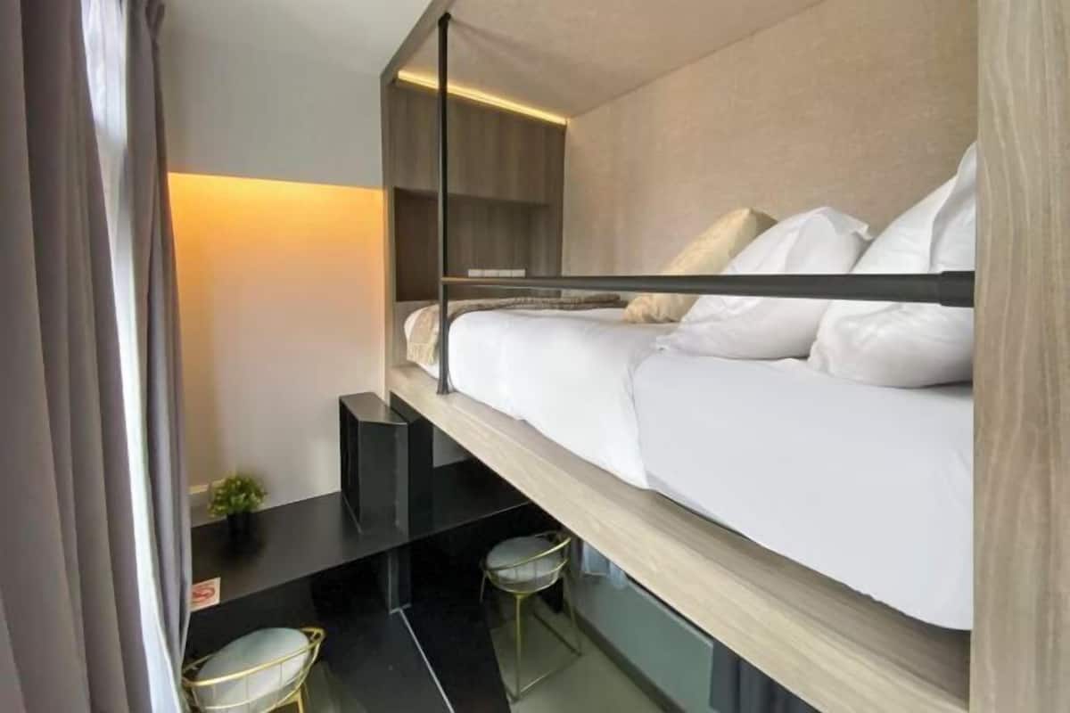 In-room safe, desk, laptop workspace, soundproofing