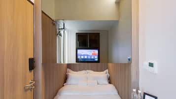 Caja de seguridad en la habitación y escritorio