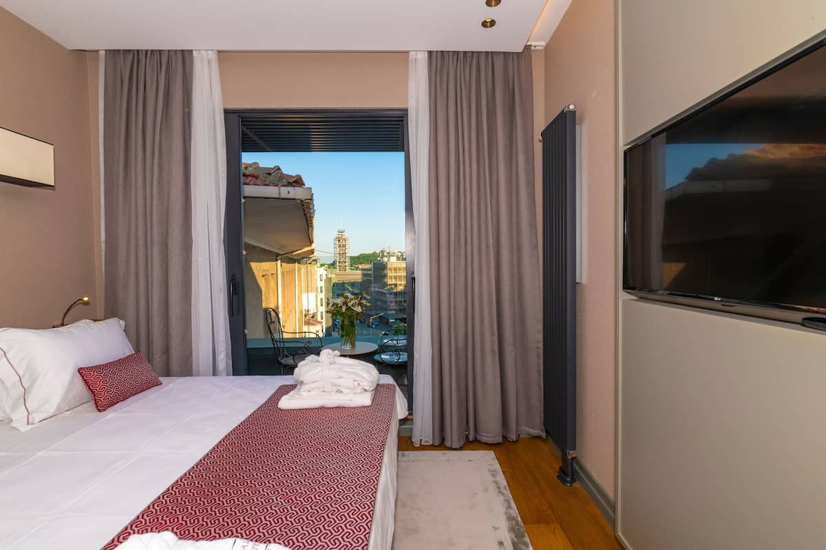 Panoramic Tek Büyük Yataklı Oda, Balkon, Şehir Manzaralı | Şehir manzarası
