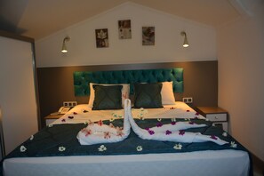 Comfort Room, Mountain View | 1 bedroom, minibar, in-room safe, desk - The Nordic Hotel (Kemer)