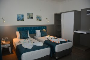 1 yatak odası, minibar, odada kasa, masa 