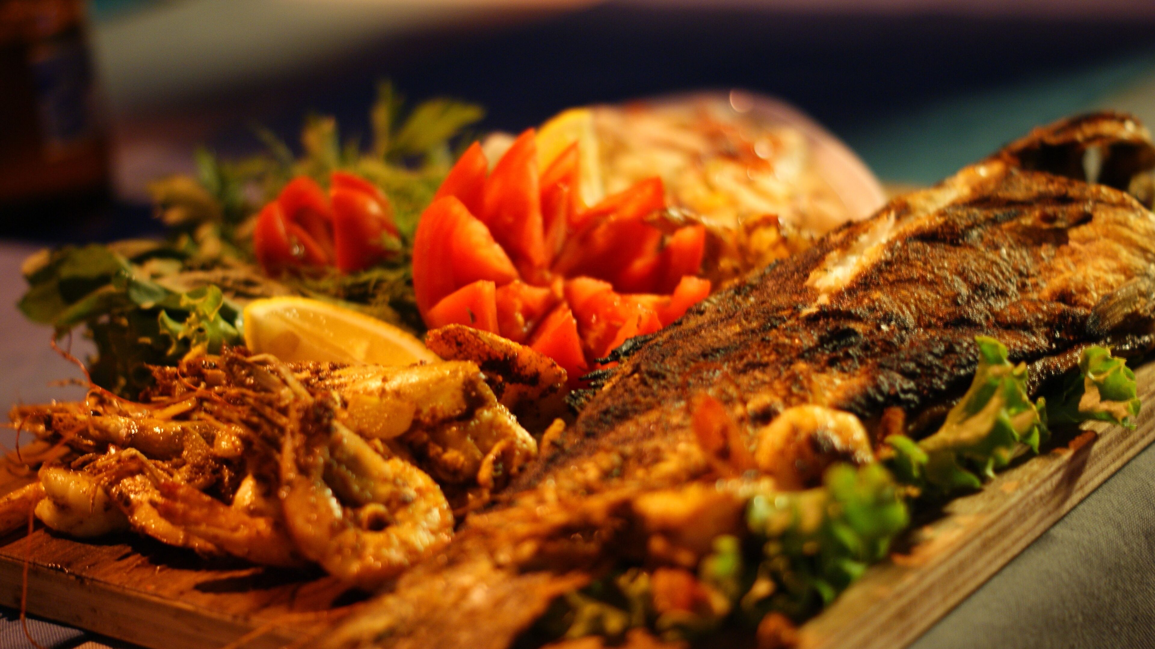 breakfast, lunch and dinner served