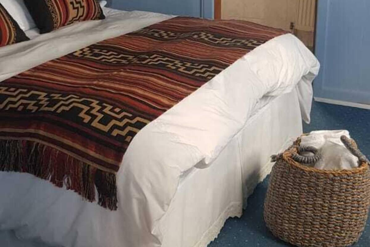 Comfort Suite, 1 Queen Bed, Private Bathroom | Blackout drapes, WiFi (free), individually decorated