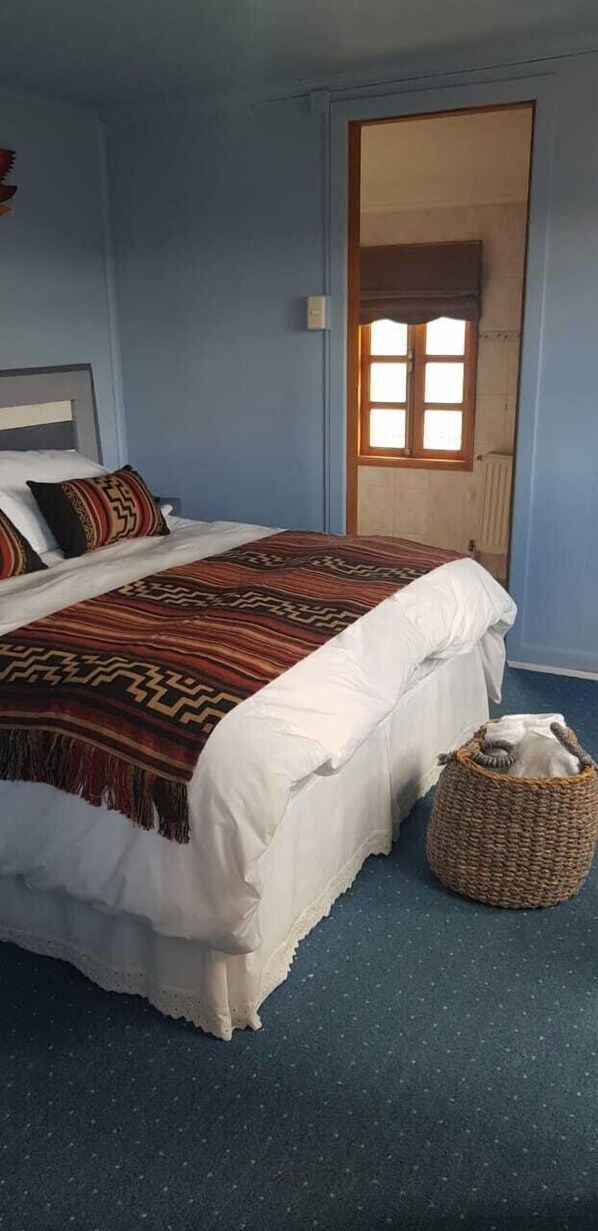 Suite Comfort, 1 letto queen, bagno privato | Con stile personalizzato, con arredamento individuale, tende oscuranti