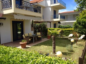 Ferienhaus, 3 Schlafzimmer, Gartenblick (1) | Terrasse/Patio