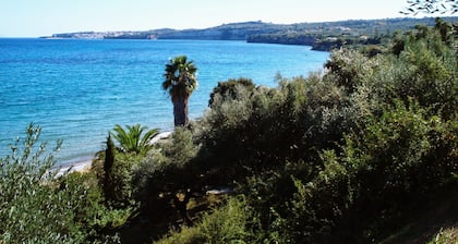 Villa Takis Haikos two minutes walk beach peroulia