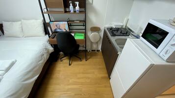 1 bedroom, desk, iron/ironing board, free WiFi