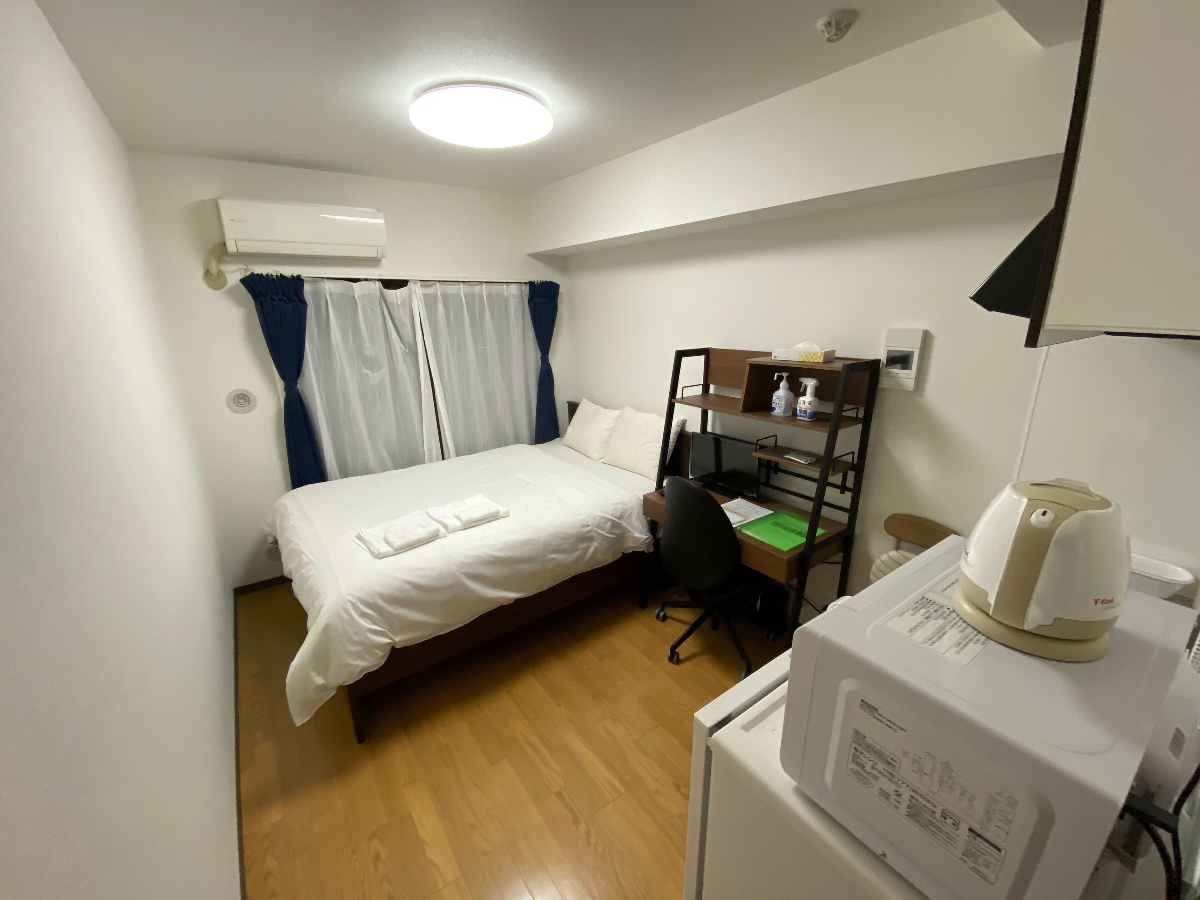 1 bedroom, desk, iron/ironing board, free WiFi