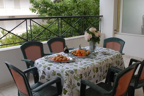 Garden view - New Panorama Apartments (ELECTRIC CAR CHARGING STATION) (North Kynouria)