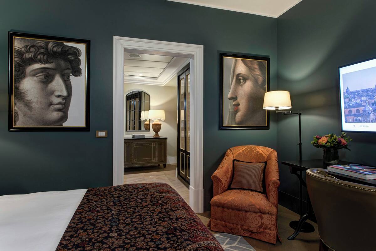 Premium bedding, minibar, in-room safe, desk