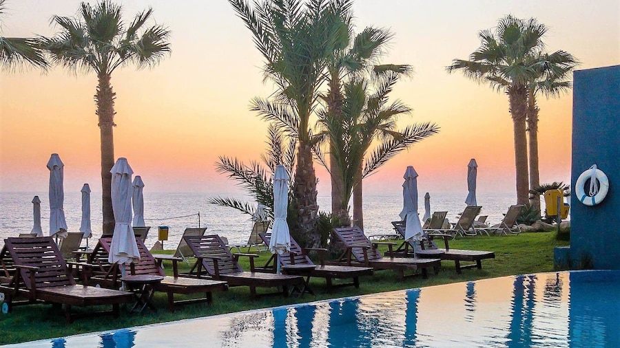 Blue Lagoon Kosher Hotel