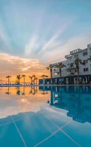 Blue Lagoon Kosher Hotel