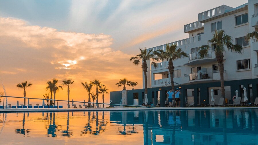 Blue Lagoon Kosher Hotel