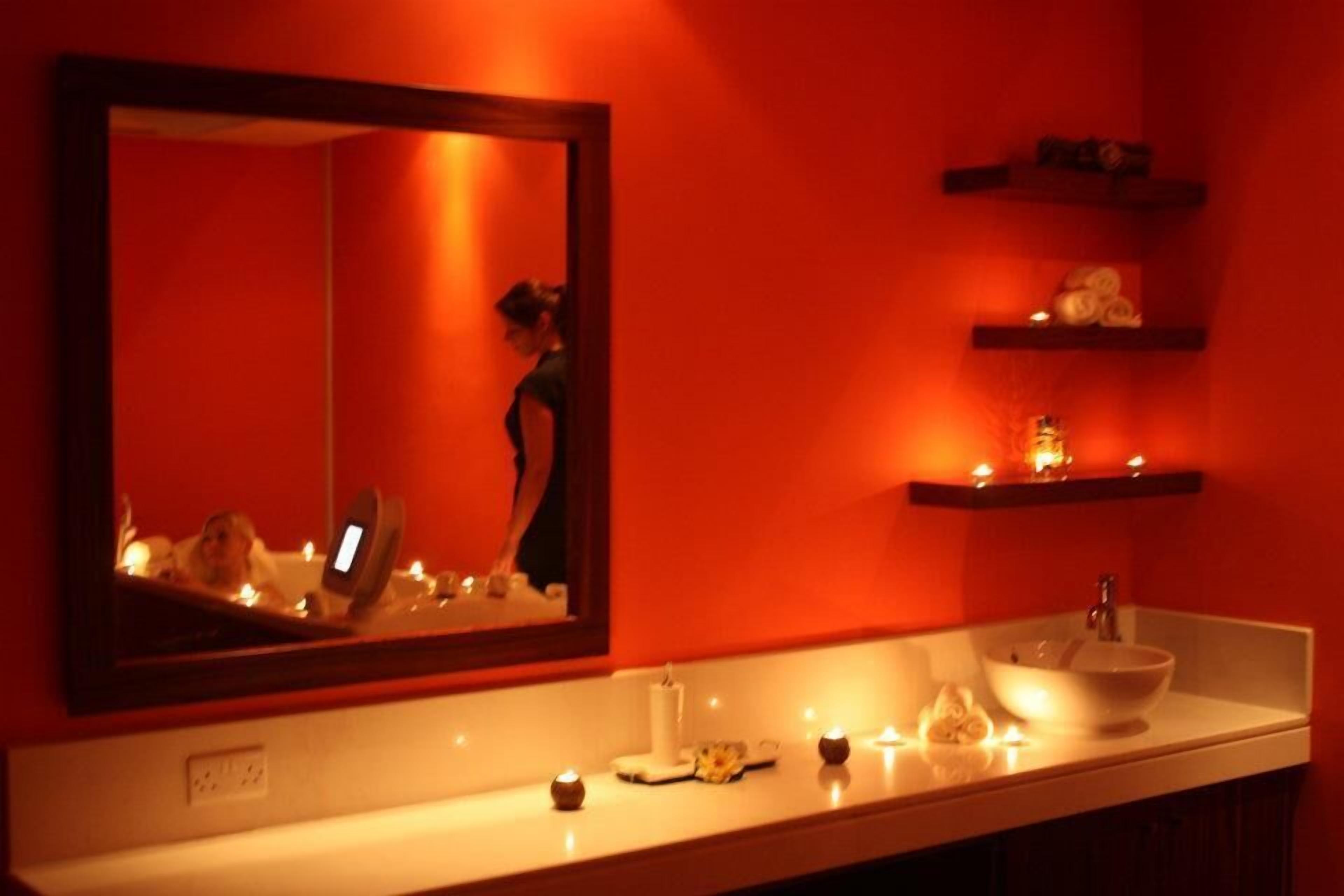 couples treatment room(s), sauna, hot tub, steam room, mud baths