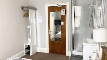 Basic Double Room | Free WiFi, bed sheets