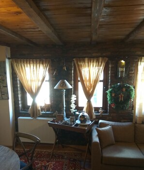 House, 3 Bedrooms, Mountain View | Living area | Flat-screen TV, DVD player - Boutique House (Edessa)