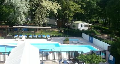 Camping Les Chalets sur la Dordogne