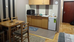 Private kitchenette - Apolon Centar Apartment (Banja Luka)