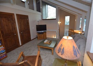 TV, fireplace, DVD player