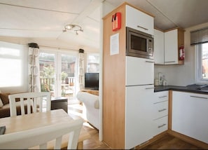 Dining - Devon Hills (Paignton)