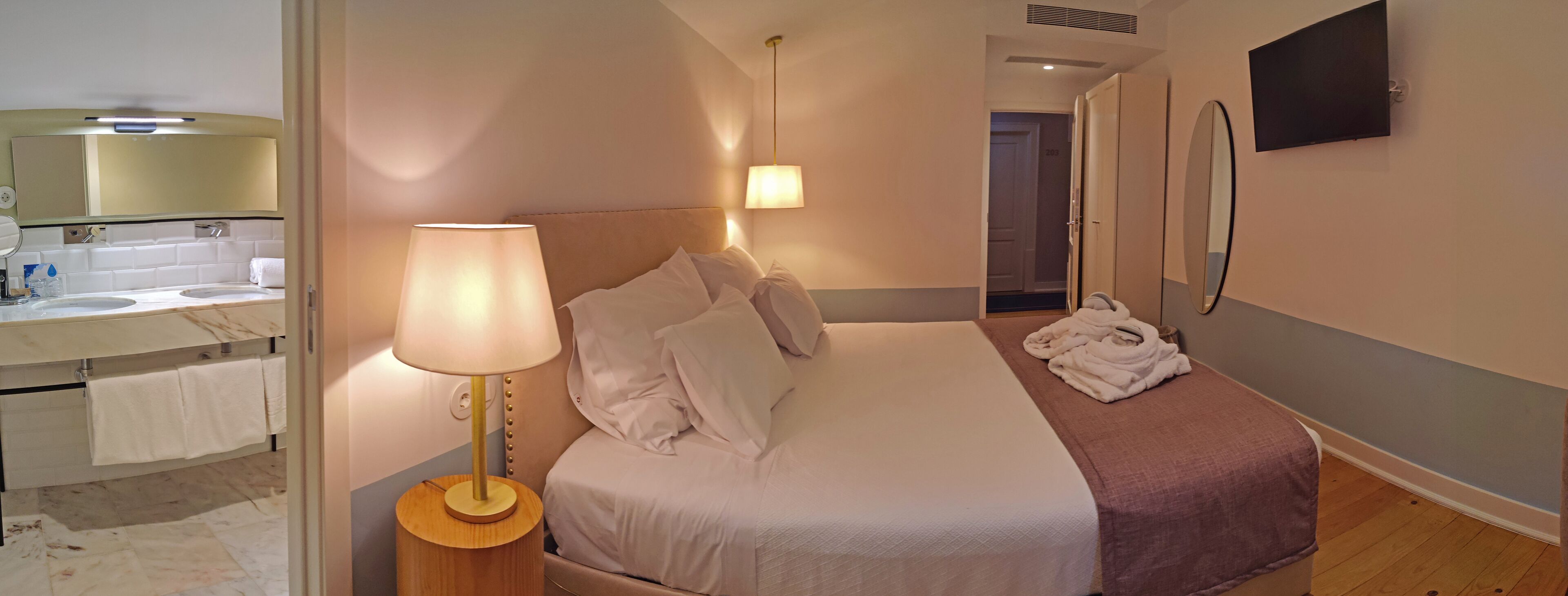 standard double room | hypo-allergenic bedding, minibar, in-room safe, individually decorated