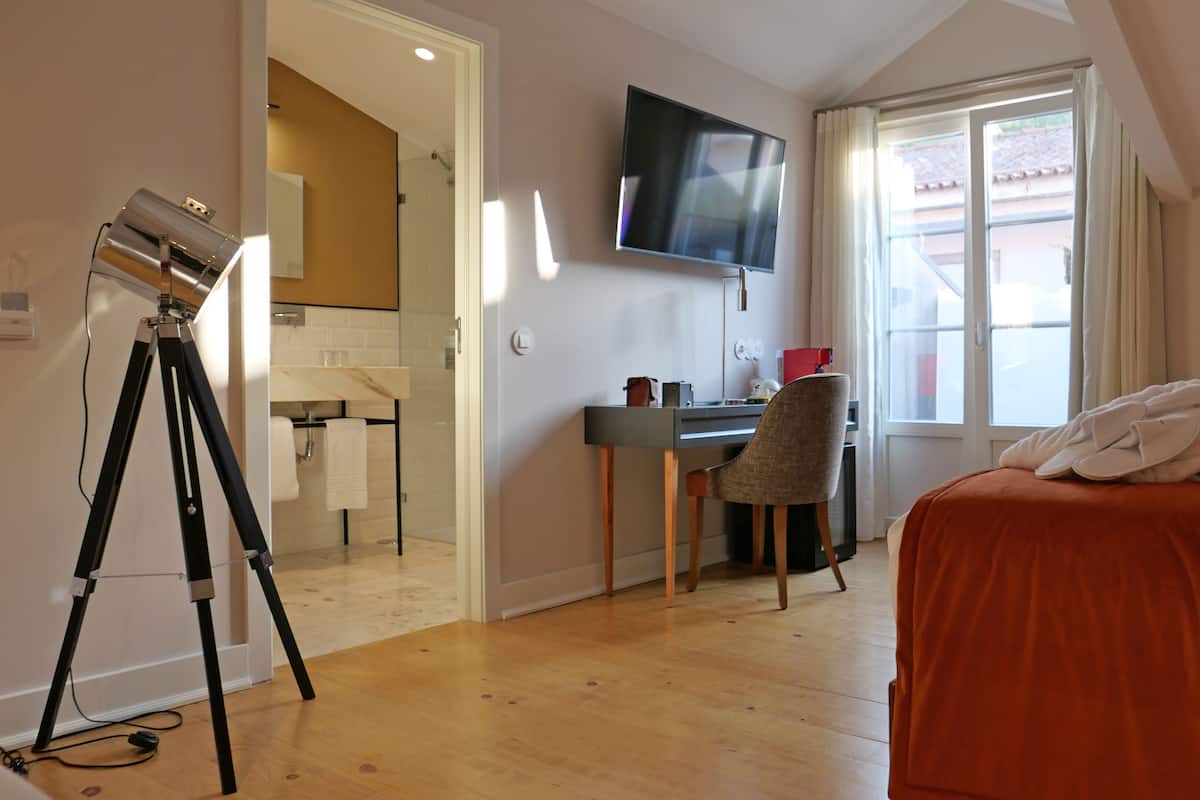 Superior Double or Twin Room | 1 bedroom, hypo-allergenic bedding, minibar, in-room safe