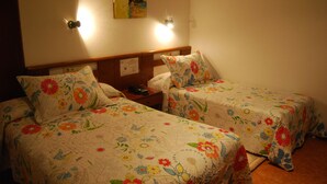 Habitación con 2 camas individuales