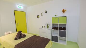 Sauna seca, banheira de hidromassagem, massagens