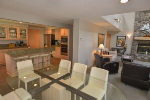 Interior - Riverfront Escape with A/C, Hot Tub and Scenic Views (Sunriver)