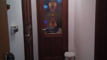 Camera familiare (King) | Culle/letti per bambini (a pagamento), letti aggiuntivi (a pagamento)