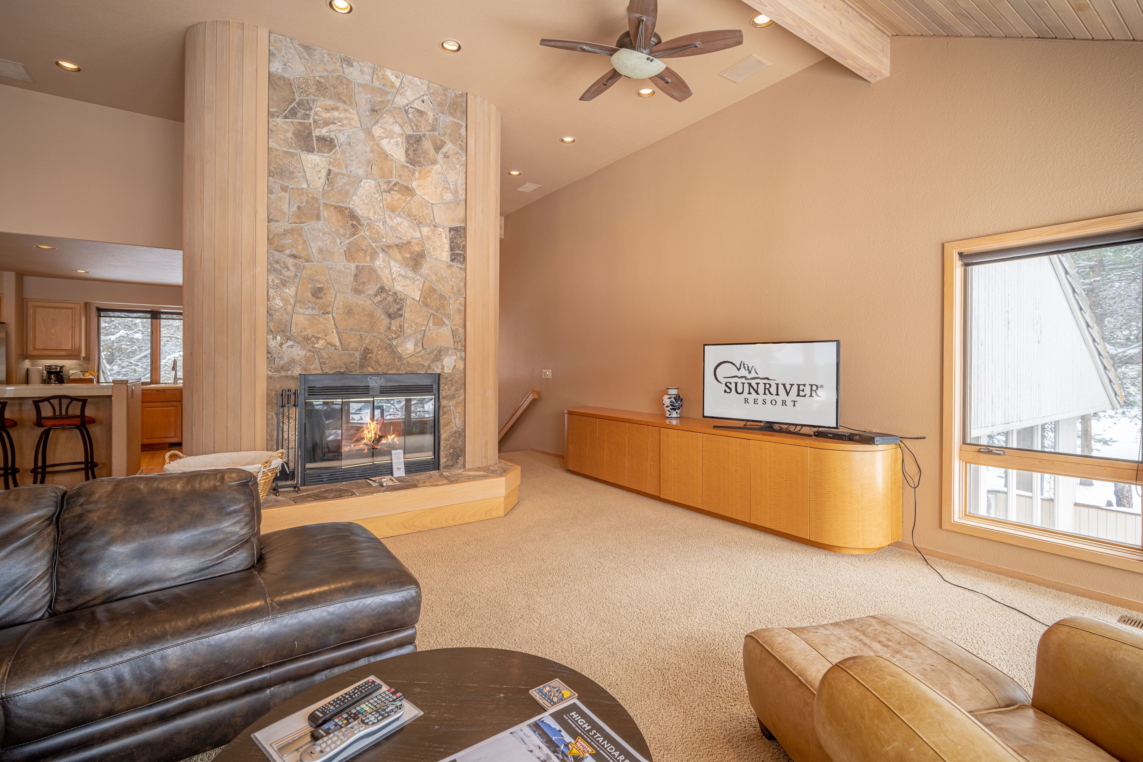 16 Tan Oak Lane | 5 BR / 3.5 BA, Sleeps 10