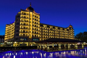 Exterior - Admiral (Golden Sands)