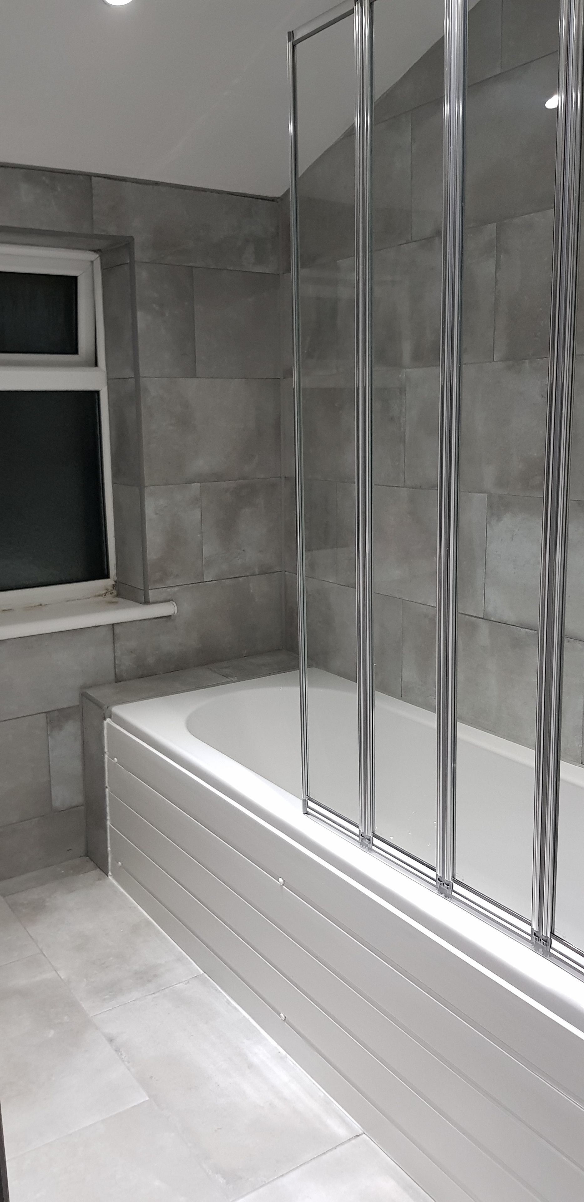 Deluxe House, 4 Bedrooms | Bathroom | Separate bathtub and shower, deep-soaking bathtub, rainfall showerhead