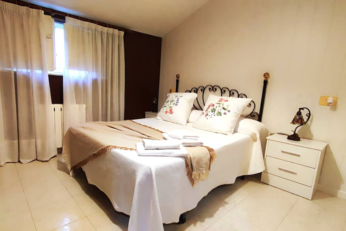 Classic Double Room, 1 Bedroom | Premium bedding, down duvets, desk, laptop workspace