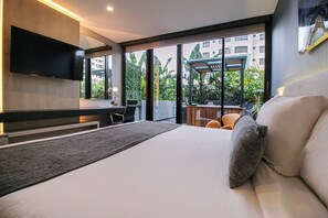 Jacuzzi Pool Garden Single | Premium bedding, in-room safe, desk, laptop workspace - Quartz Hotel & SPA (Tijuana)