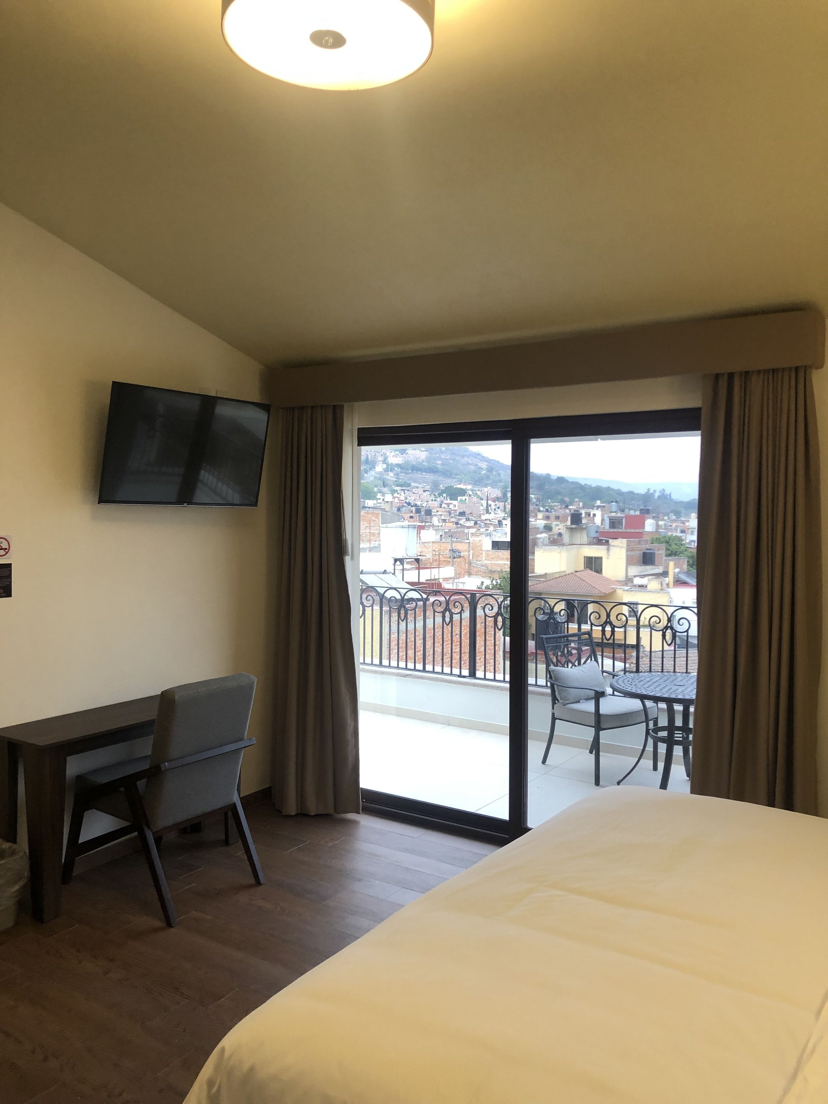 city suite, city view | 1 bedroom, hypo-allergenic bedding, memory-foam beds